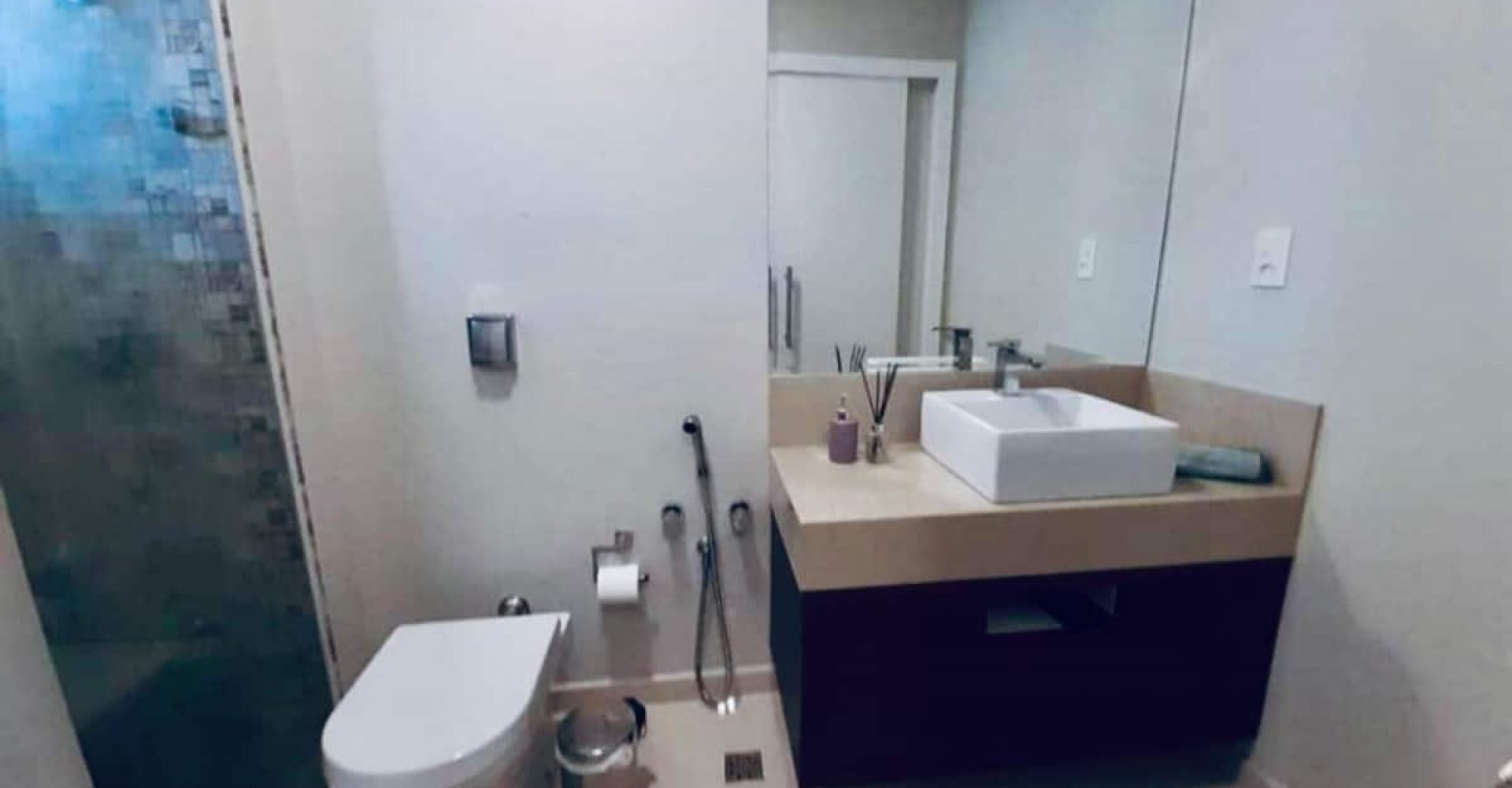 b23d6ee8-9713-40fd-b7e0-49aa6b9df7b3 (1)