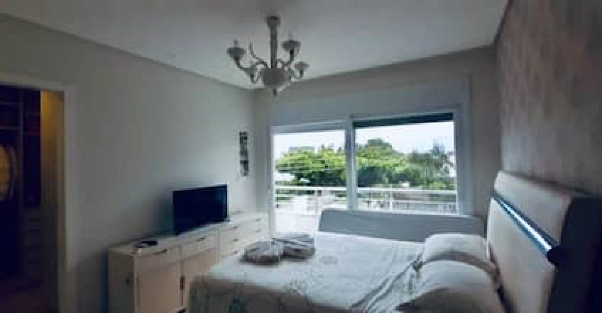 ce9b63b4-304a-4b87-958a-56a8011f2e68